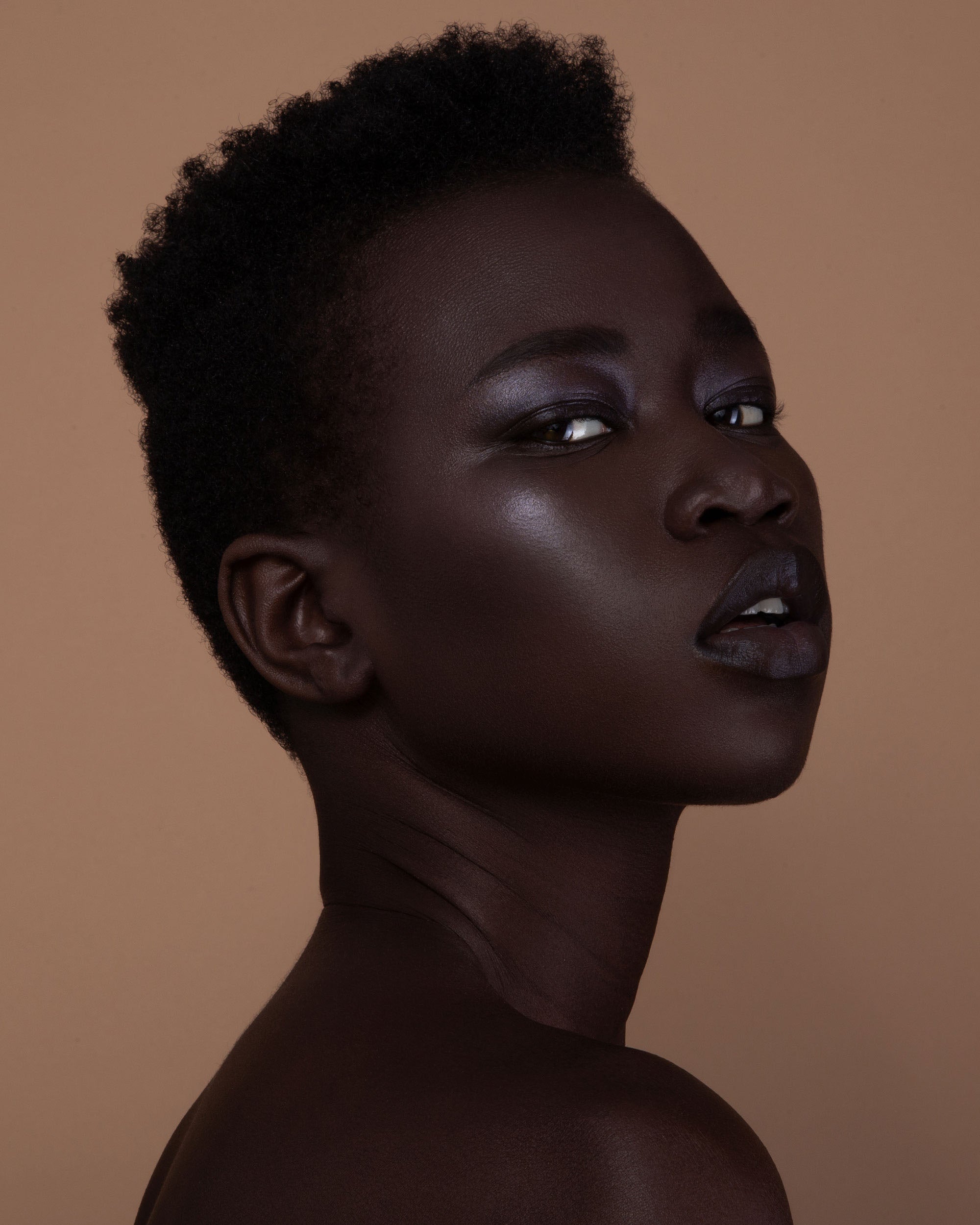 Model wearing Eclipse contour