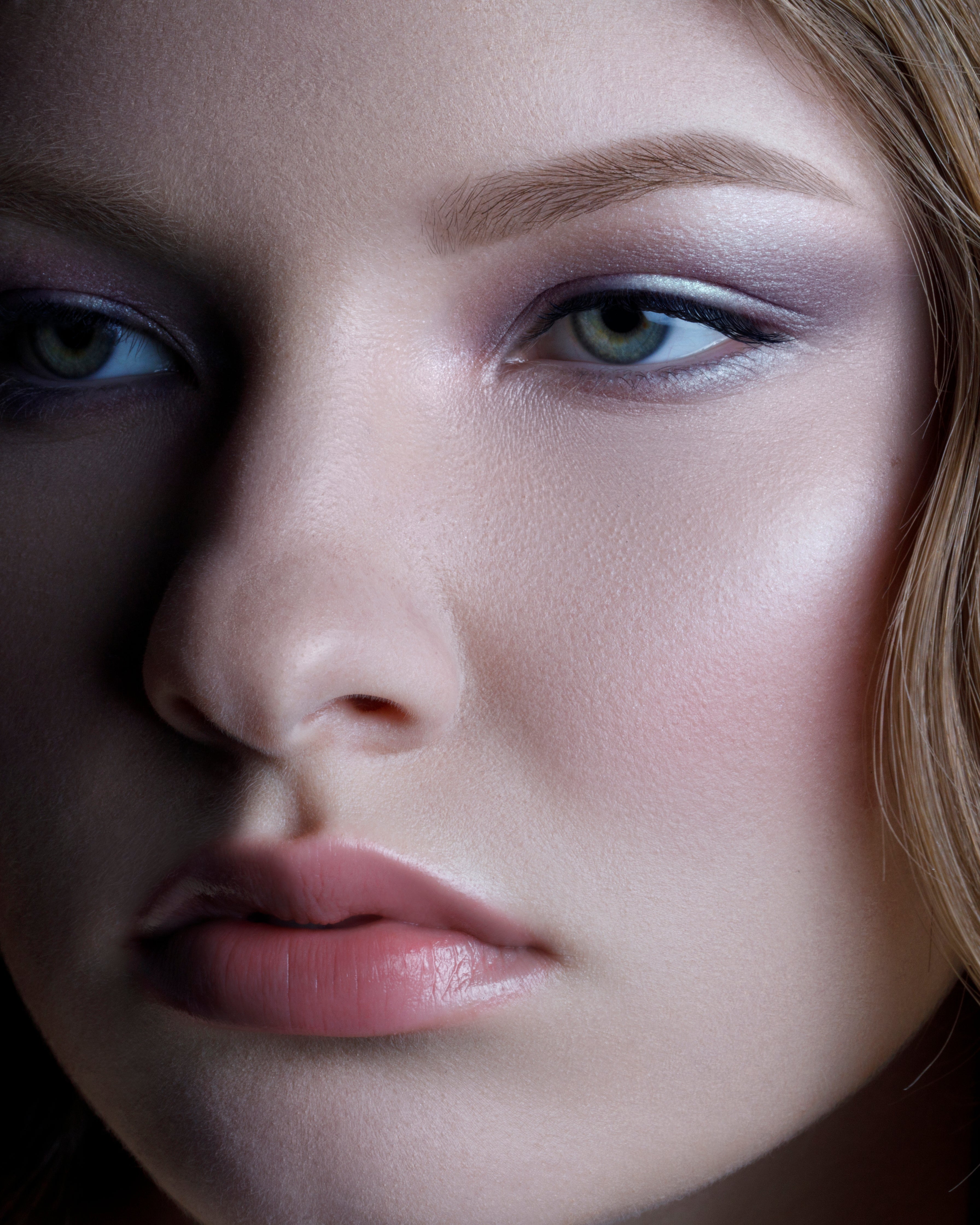 Flora | Ash and Ember Eye Soot - Rituel de Fille