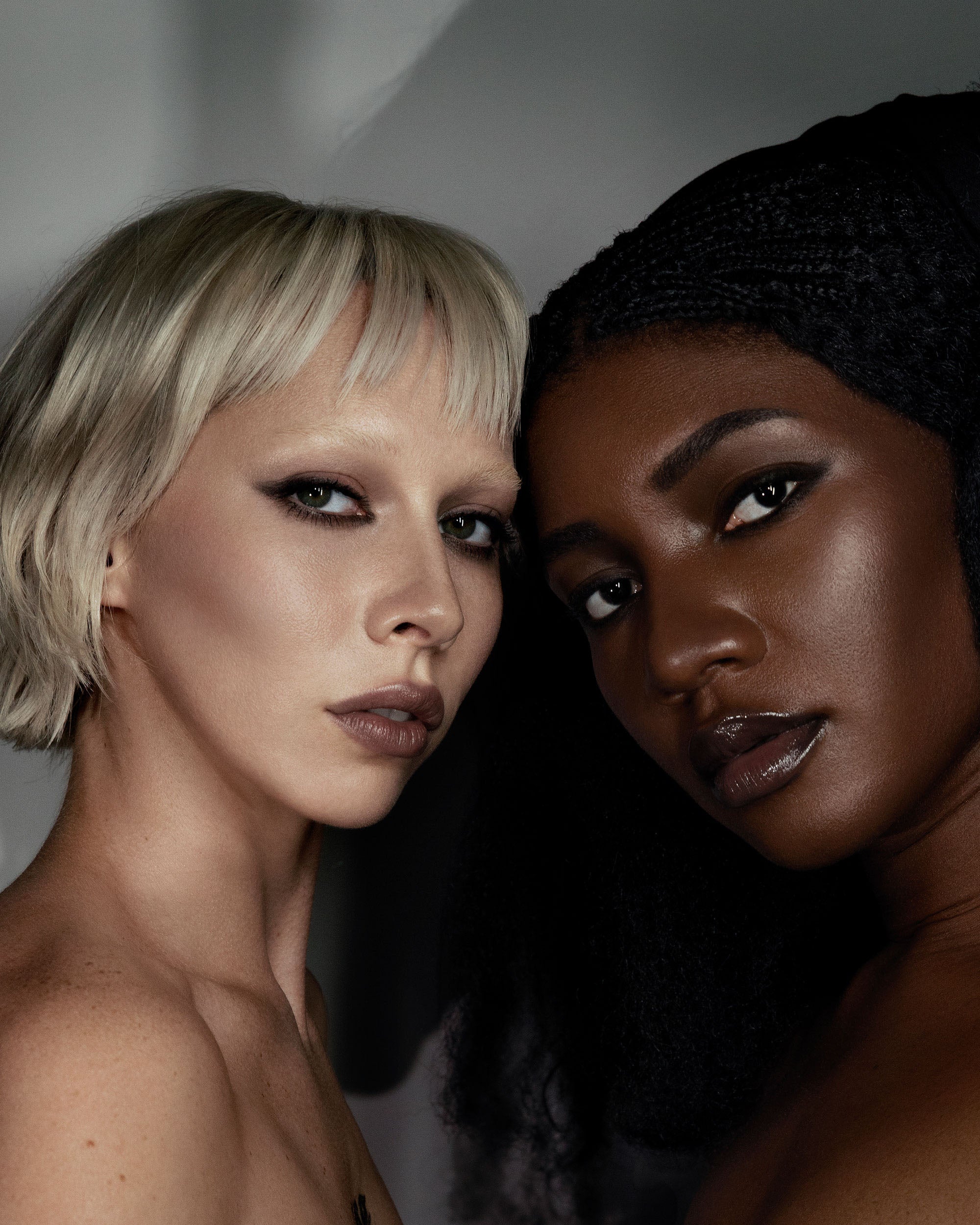 Omen and Divination contour on two models