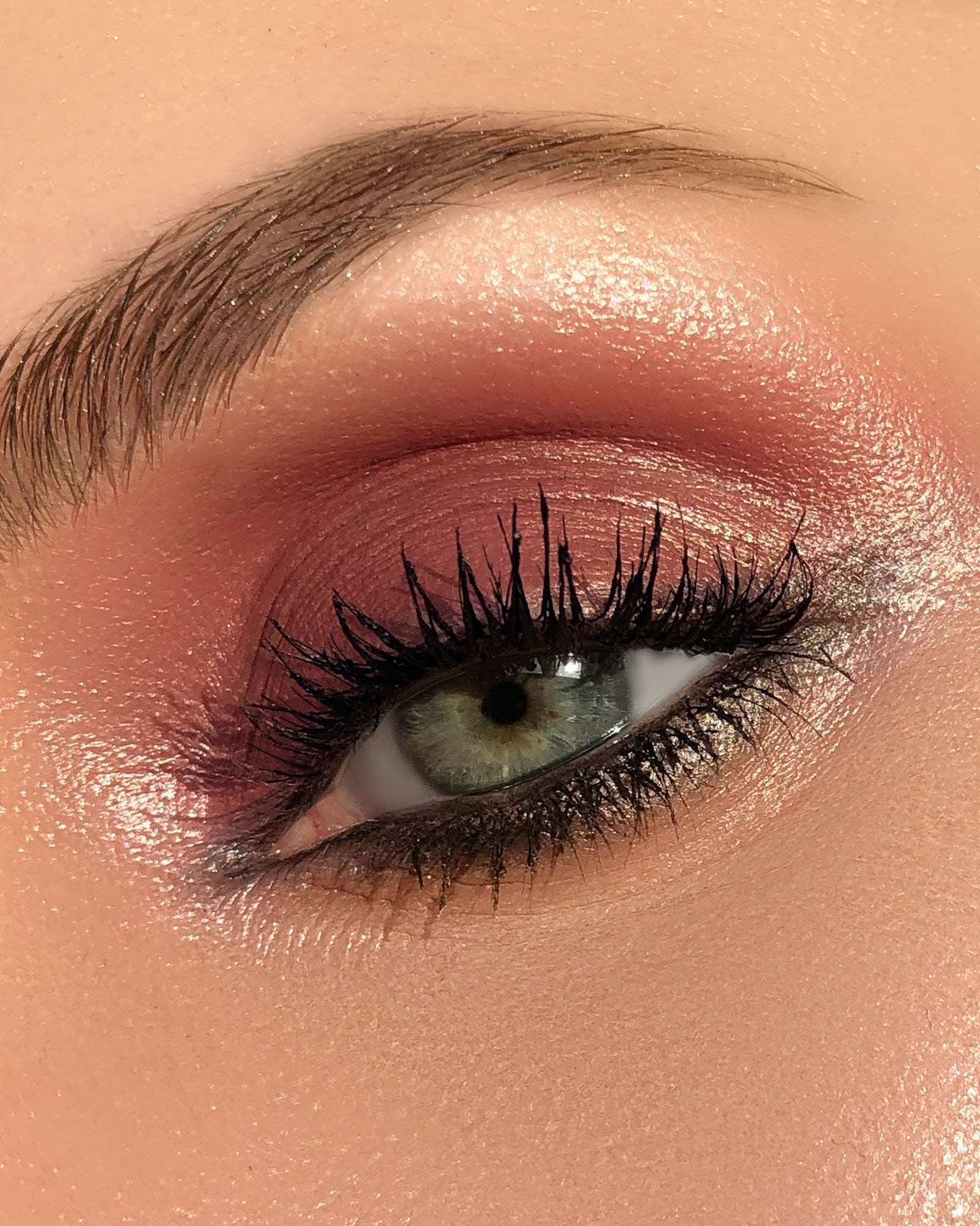 Ash and Ember Eye Soot: Incantation - Rituel de Fille