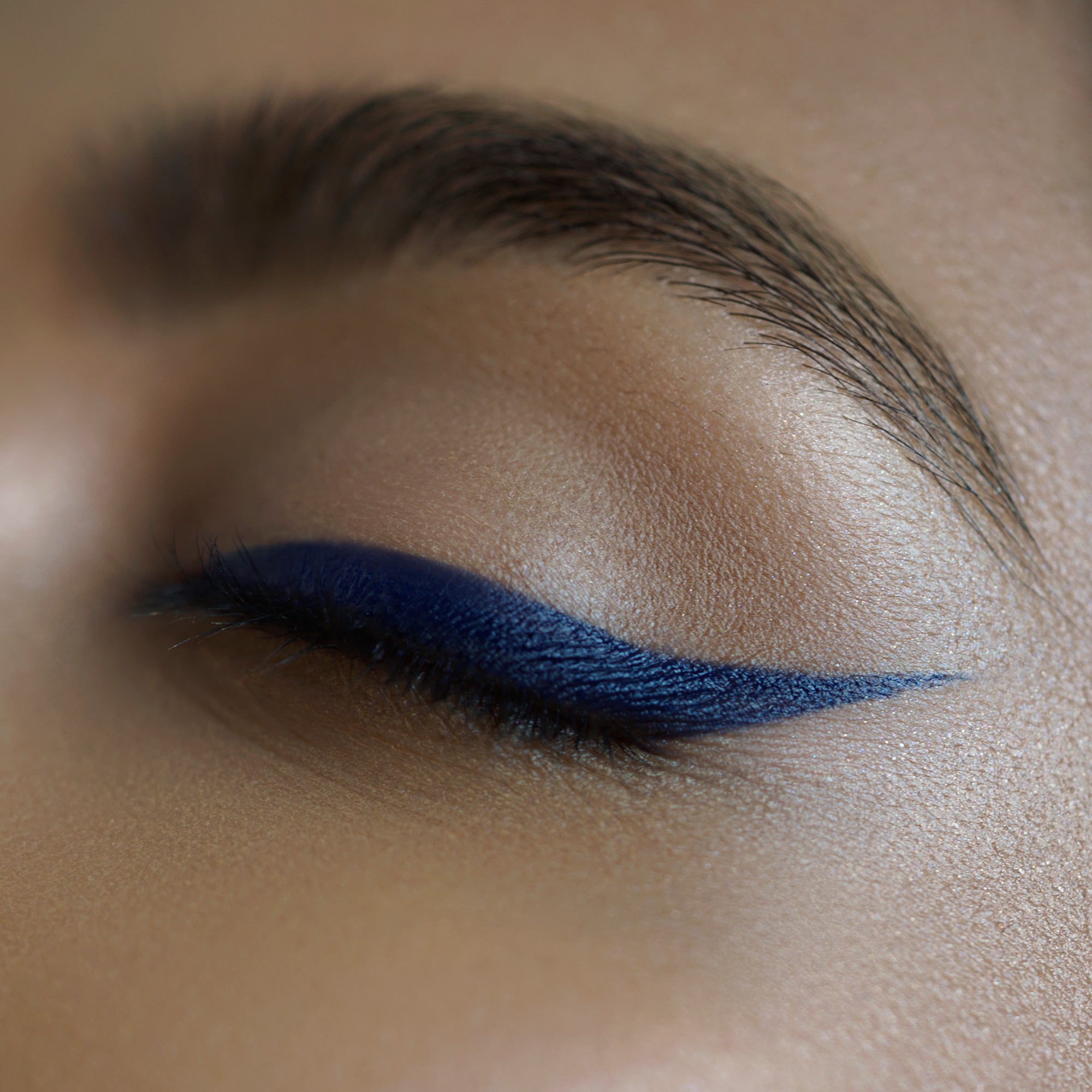Dusk | The Black Orb Enigmatic Kohl Eyeliner - Rituel de Fille