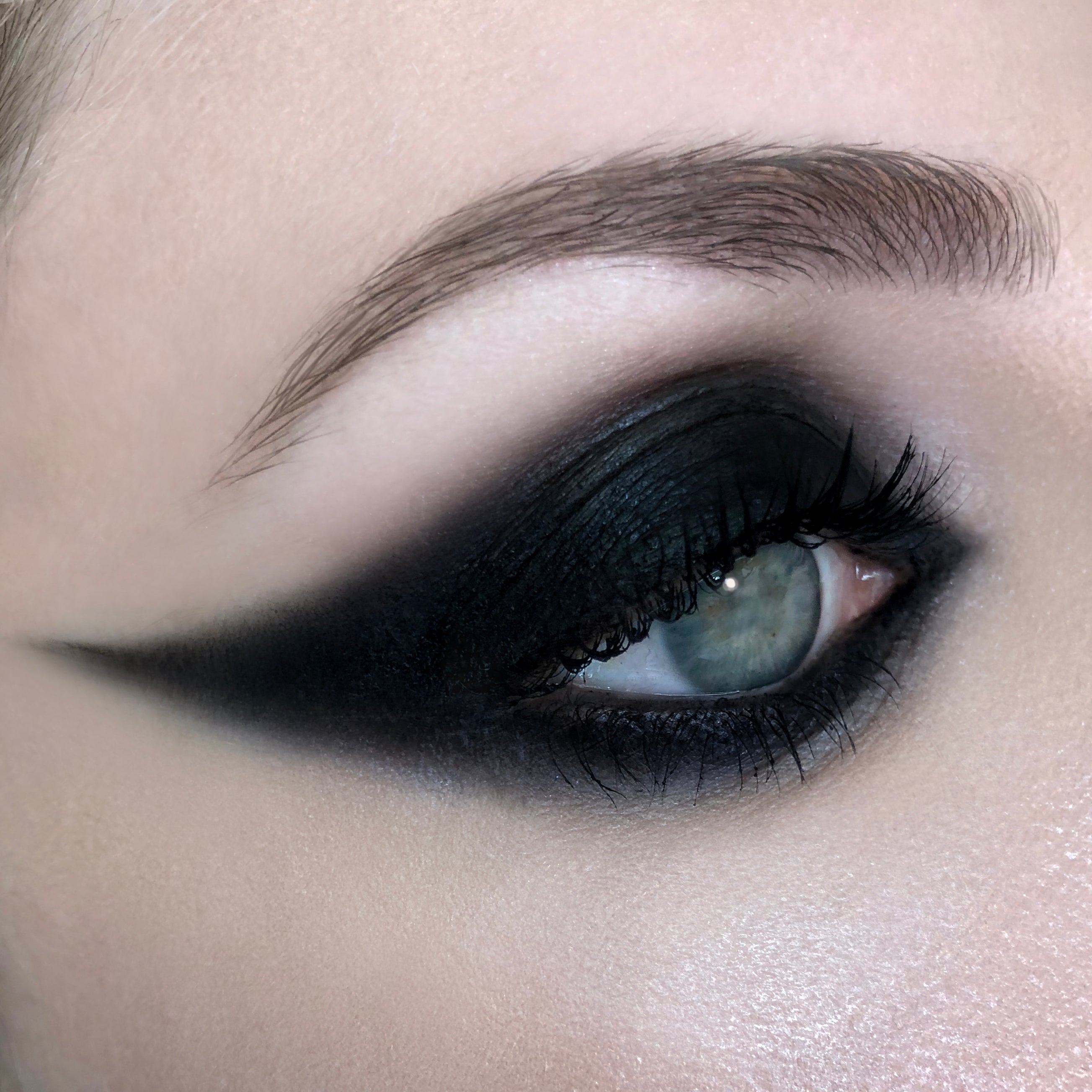 Abyss | The Black Orb Enigmatic Kohl Eyeliner - Rituel de Fille