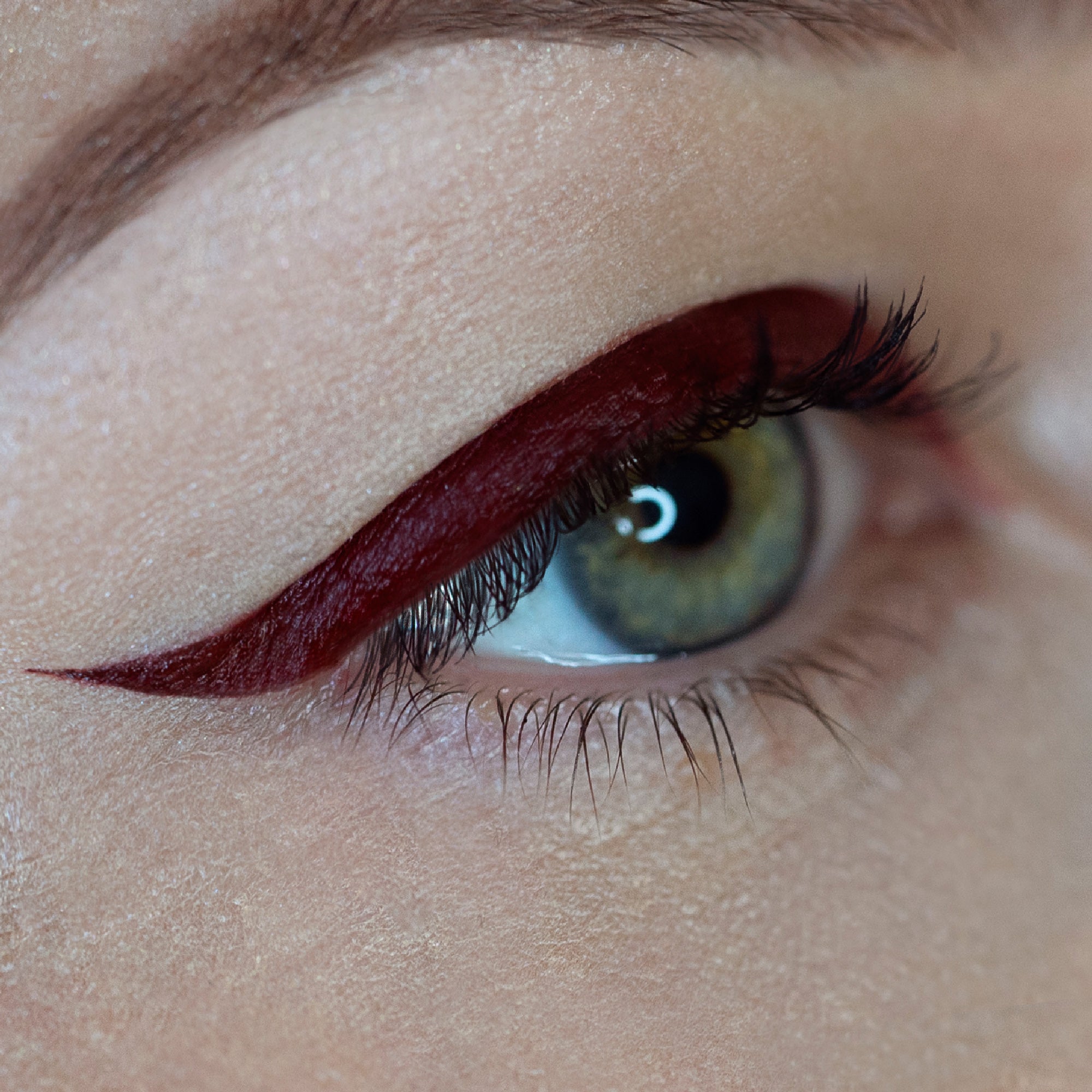 Iron | The Black Orb Enigmatic Kohl Eyeliner - Rituel de Fille