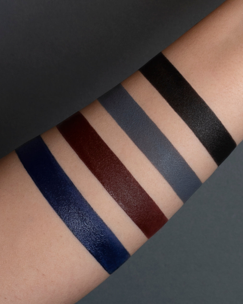 Cinder | The Black Orb Enigmatic Kohl Eyeliner - Rituel de Fille