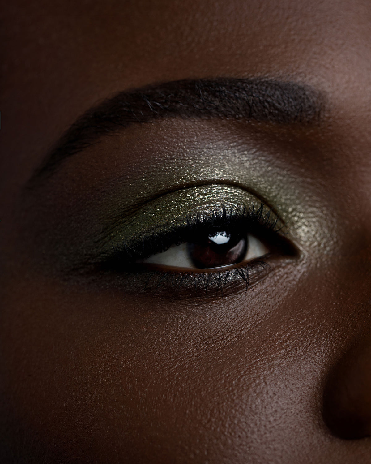 Ash and Ember Eye Soot: Olivine